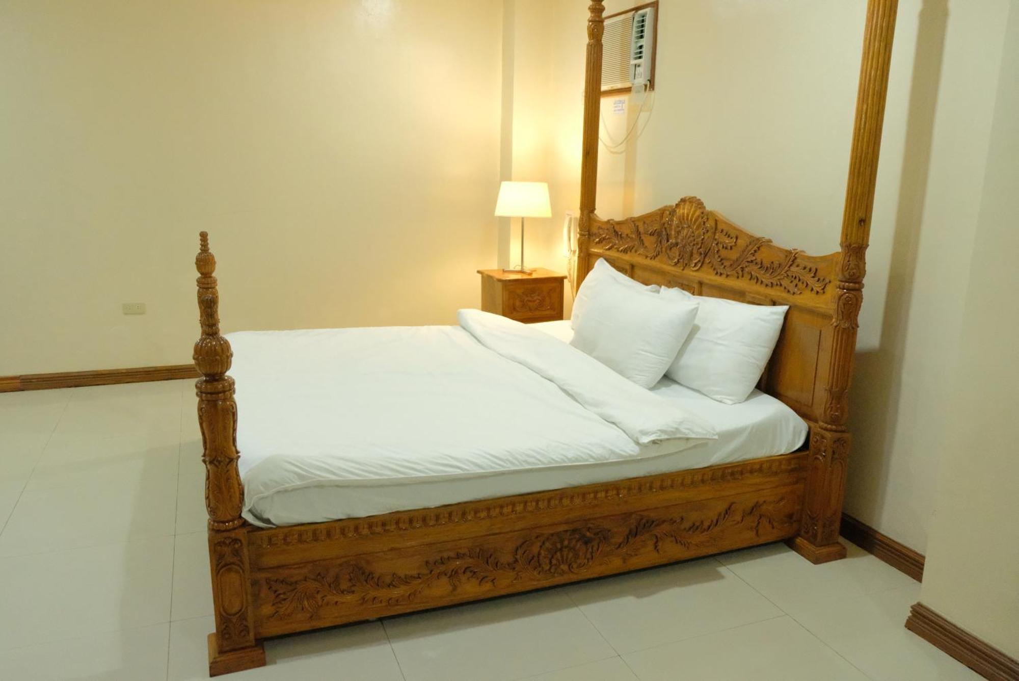 Villa Isabel Hotel Sorsogon Экстерьер фото