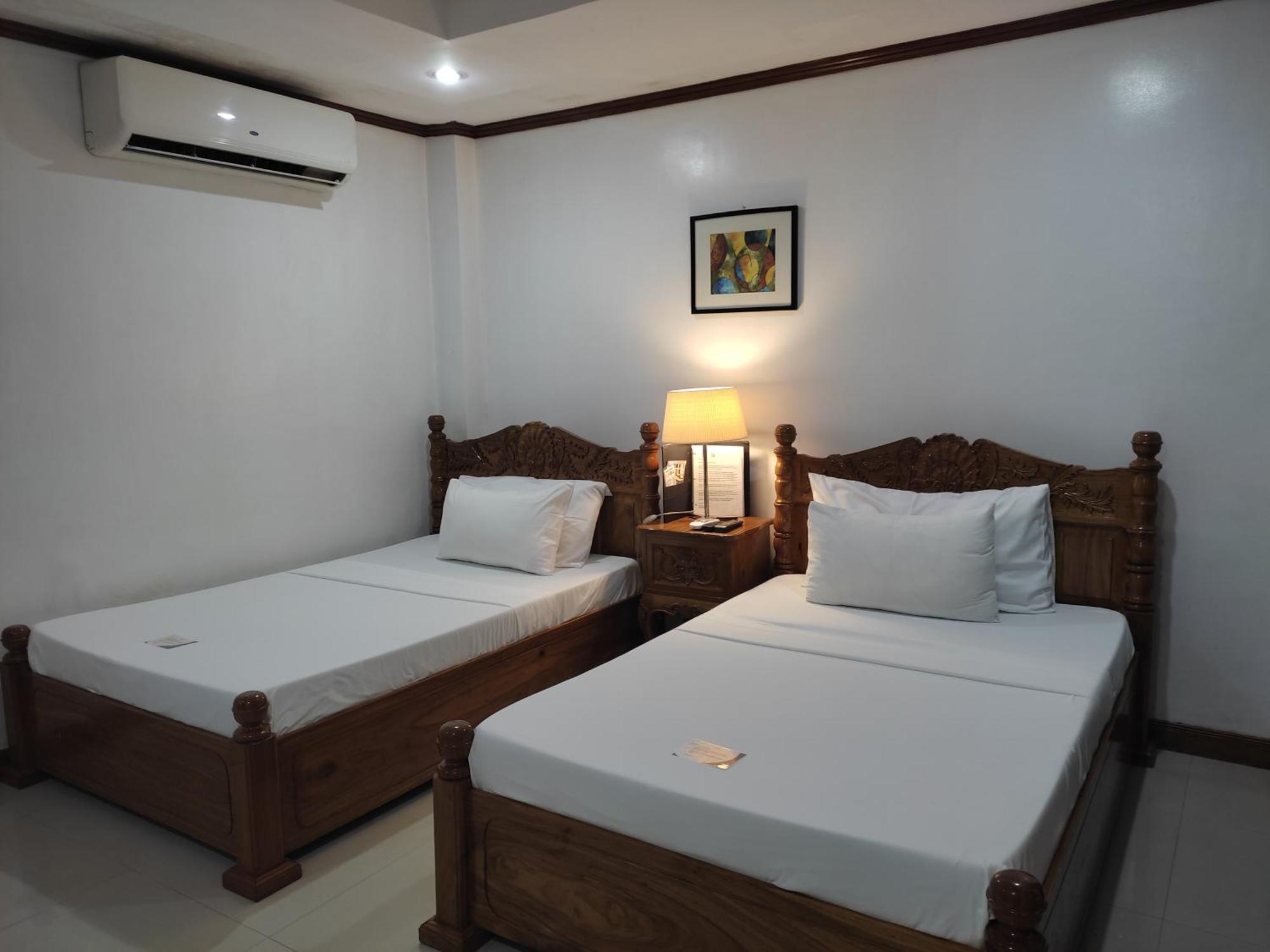 Villa Isabel Hotel Sorsogon Экстерьер фото